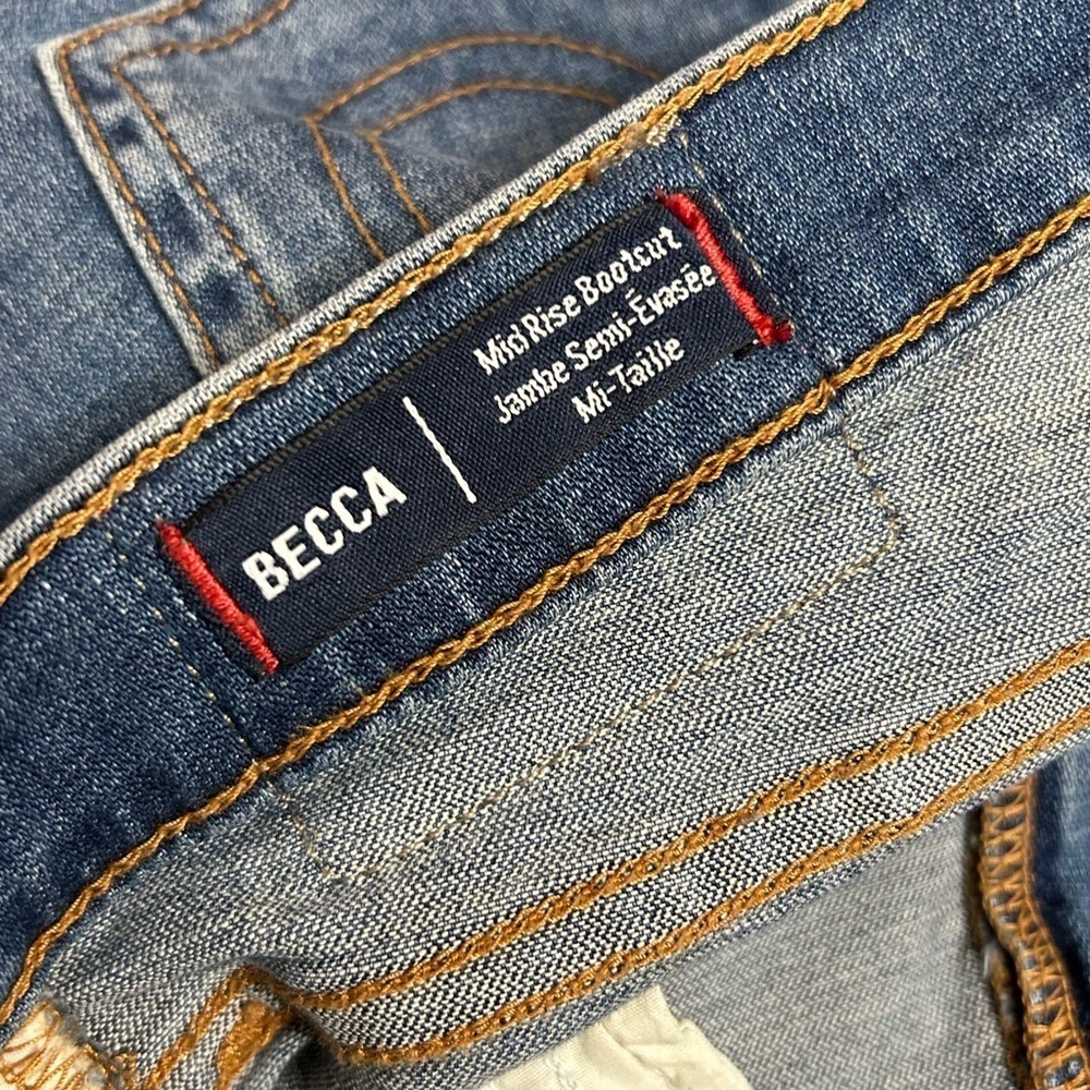 True Religion Becca Mid Rise Bootcut Crop Raw Hem Jeans - Picture 3 of 9